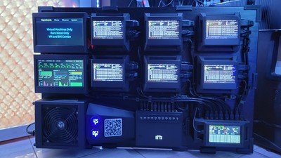 It's all put together now! Glamor shot!