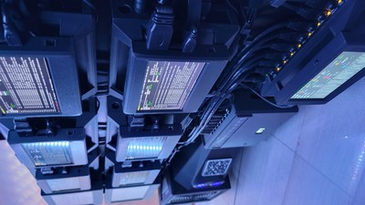 It's all put together now! Glamor shot!