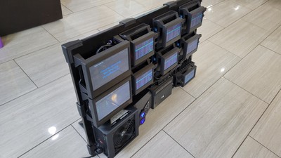 With the added supports, Labinator can also stand up and show off its goodness.